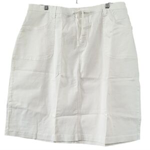 D&Co White Denim Skirt